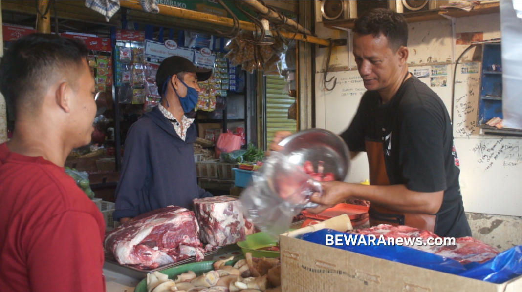 Bukannya Turun! Harga Daging Sapi di Pasar Tradisional Kalijati Naik Drastis, Daya Beli Masyarakat Mulai Berkurang Bukannya Turun! Harga Daging Sapi di Pasar Tradisional Kalijati Naik Drastis, Daya Beli Masyarakat Mulai Berkurang