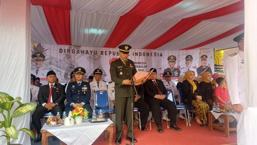 Kapt. Inf. Ganjar Andriana Belo Bertindak sebagai Pembaca Naskah UUD 1945 di Upacara HUT kemerdekaan ke 81 RI, Tingkat Kecamatan Kalijati Kapt. Inf. Ganjar Andriana Belo Bertindak sebagai Pembaca Naskah UUD 1945 di Upacara HUT kemerdekaan ke 81 RI, Tingkat Kecamatan Kalijati