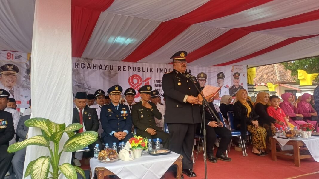 IPTU Abah Budiman S.H., Bertindak sebagai Pembaca Pancasila Dalam Momen Upacara HUT ke 81 RI di Tingkat Kecamatan Kalijati IPTU Abah Budiman S.H., Bertindak sebagai Pembaca Pancasila Dalam Momen Upacara HUT ke 81 RI di Tingkat Kecamatan Kalijati