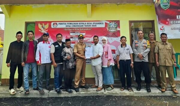 Asep Carlan Serahkan Berkas ke Panitia Pilkades Cimayasari, Bidik Visi Cimayasari SATUJUAN Asep Carlan Serahkan Berkas ke Panitia Pilkades Cimayasari, Bidik Visi Cimayasari SATUJUAN