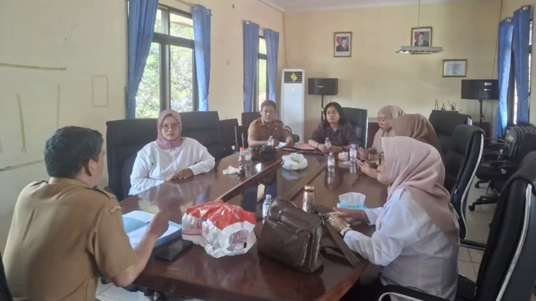 Pastikan Tepat Sasaran, Kecamatan Cipeundeuy Gelar Rakor Penerima Bantuan Pangan Nasional Pastikan Tepat Sasaran, Kecamatan Cipeundeuy Gelar Rakor Penerima Bantuan Pangan Nasional