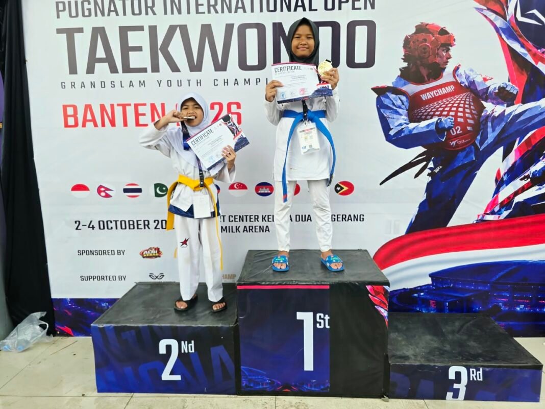Membanggakan Kedua Orang Tua, Dua Bocah Asal Desa Cimayasari, Sabet Emas dan Perak di Kejuaraan Pugnator Internasional Open Taekwondo Banten 2026 Membanggakan Kedua Orang Tua, Dua Bocah Asal Desa Cimayasari, Sabet Emas dan Perak di Kejuaraan Pugnator Internasional Open Taekwondo Banten 2026