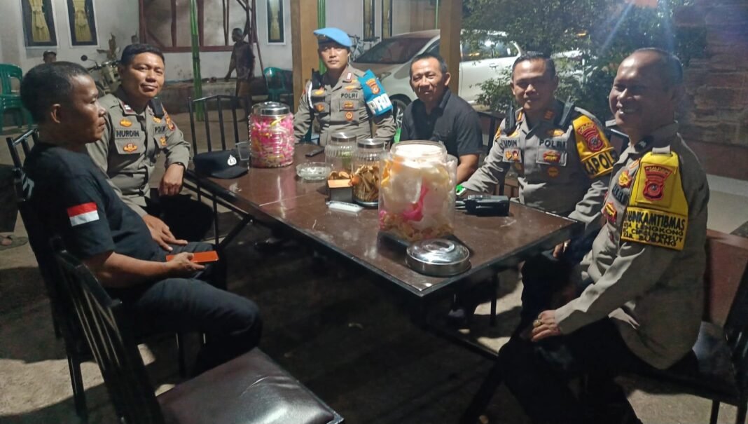 Pastikan Pilkades 2026 Kondusif, Kapolsek Cipeundeuy Gelar Silaturahmi Kamtibmas ke Calon Kades Lengkong Pastikan Pilkades 2026 Kondusif, Kapolsek Cipeundeuy Gelar Silaturahmi Kamtibmas ke Calon Kades Lengkong
