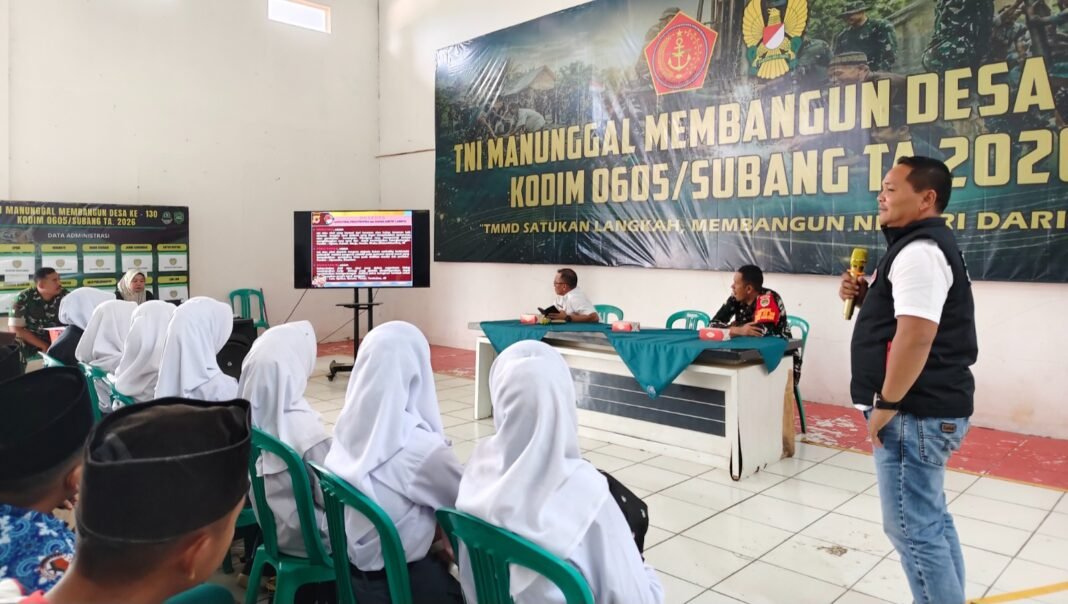 Satgas TMMD ke-130 dan Polres Subang Edukasi Masyarakat dan Pelajar tentang Bahaya Narkoba Satgas TMMD ke-130 dan Polres Subang Edukasi Masyarakat dan Pelajar tentang Bahaya Narkoba